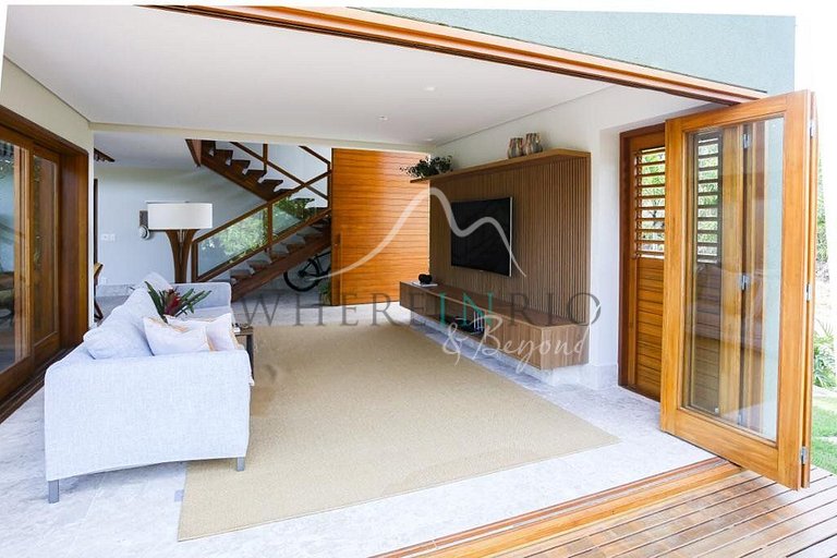 Casa de luxo moderna com 5 suítes para férias em Praia do Fo