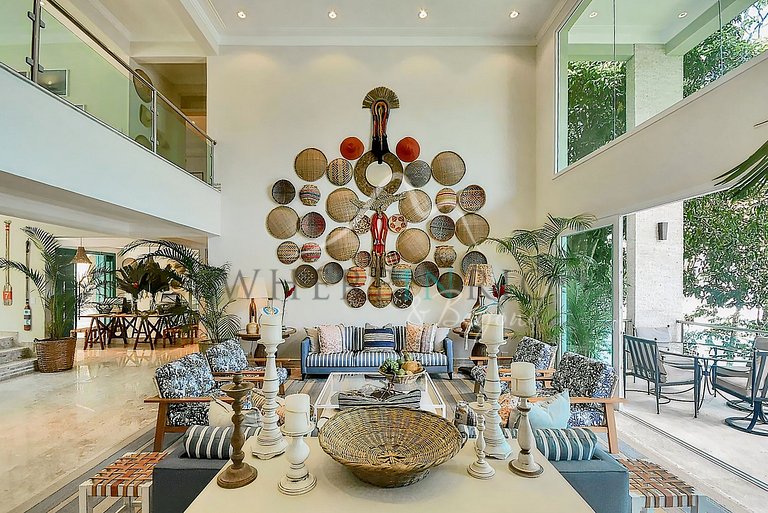 Luxury sea view mansion for rent