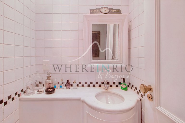 Beautiful Apartment with Sea View in Ipanema