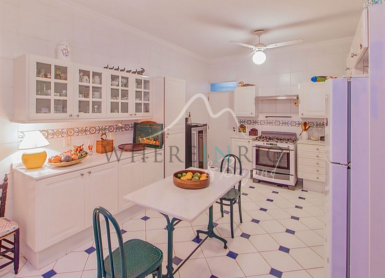 Apartment with sea view and 2 bedrooms for rent in Ipanema
