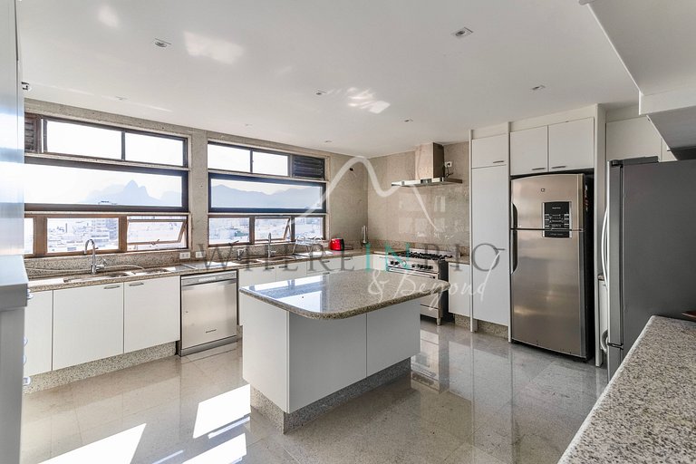Splendide penthouse de 5 suites avec vue digne d'une carte p