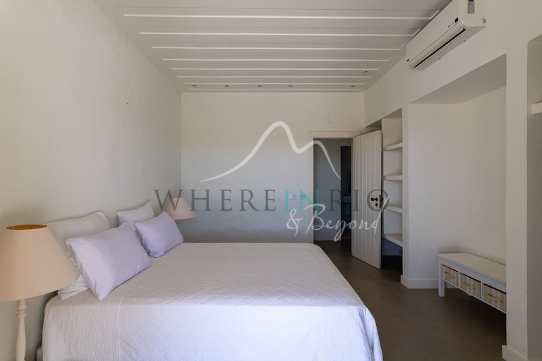 Beautiful house with 5 suites and pool in Búzios