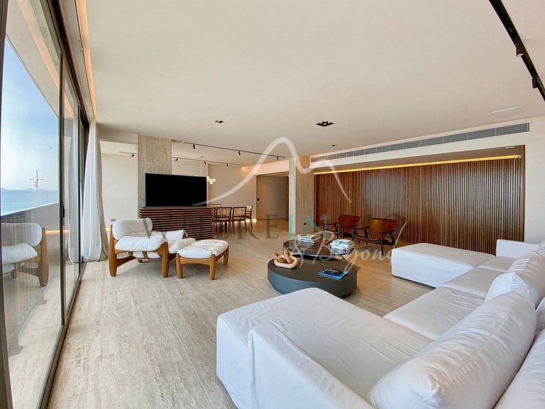 Luxury 4 bedrooms apartment with sea view in Ipanema