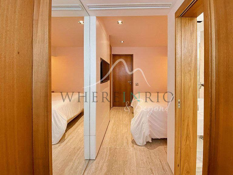 Luxury 4 bedrooms apartment with sea view in Ipanema