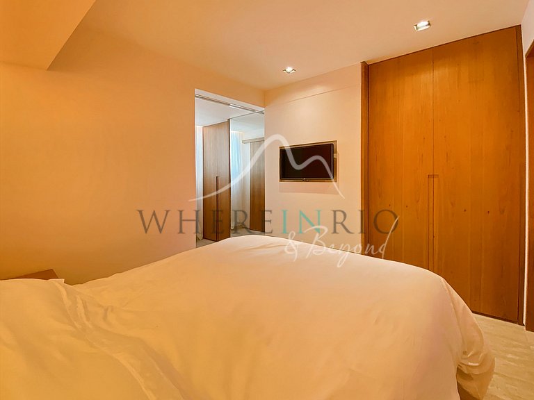 Luxury 4 bedrooms apartment with sea view in Ipanema