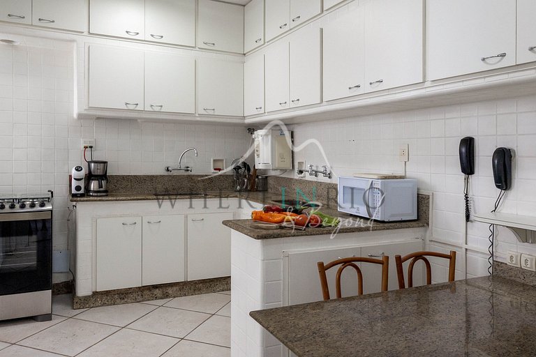 Lindo apartamento apenas uma quadra da Praia de Ipanema