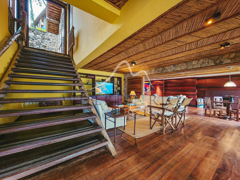 Private house with pool on paradise island