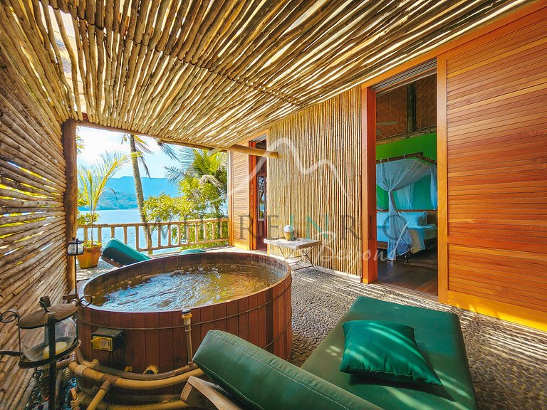 Private house with pool on paradise island