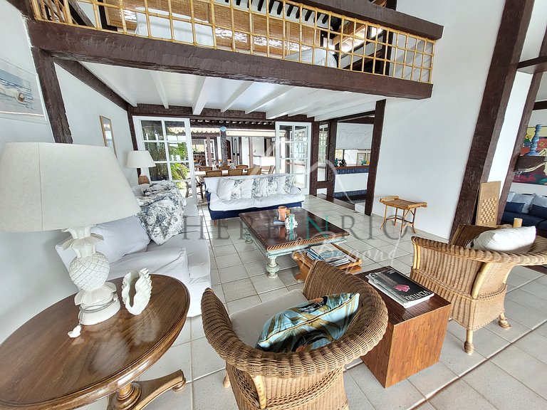 Villa Atlantis junto al mar para alquiler vacacional en Búzi