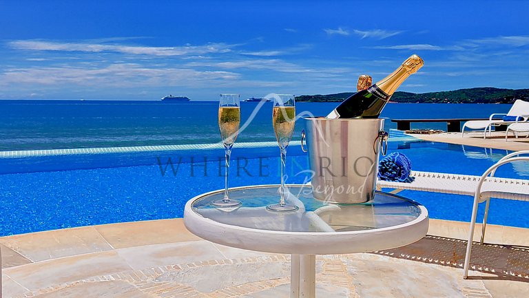 Espectacular casa frente al mar con 8 suites en Búzios para
