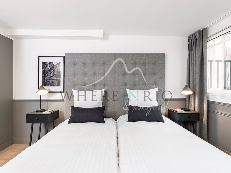 Luxury apartment with 3 bedrooms in Paris