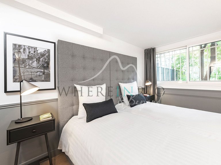 Luxury apartment with 3 bedrooms in Paris