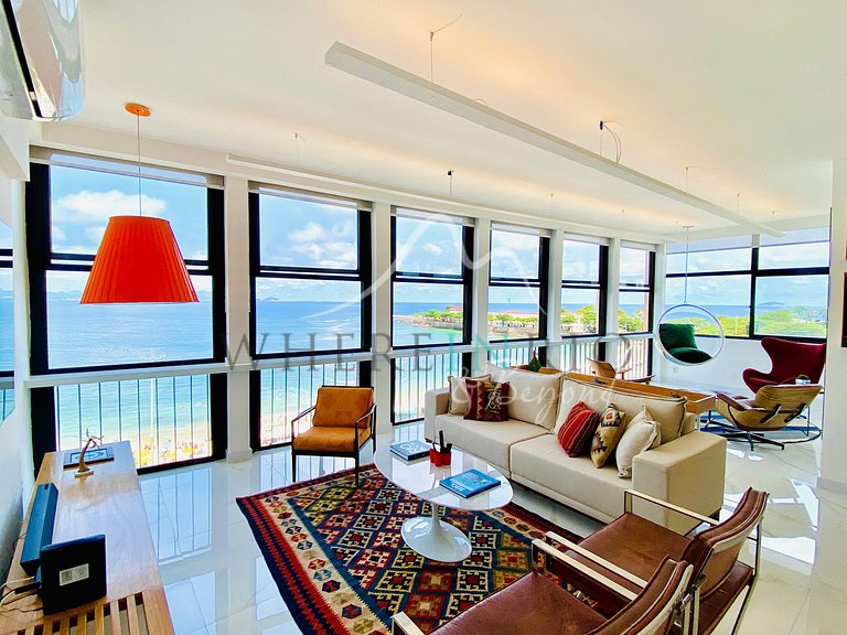 Completely renovated luxury apartment on Copacabana beach