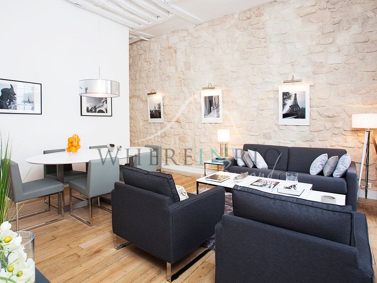 Charming fully furnished apartment for rent in Paris