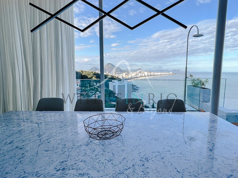 Cobertura Duplex de Luxo com Piscina Infinita