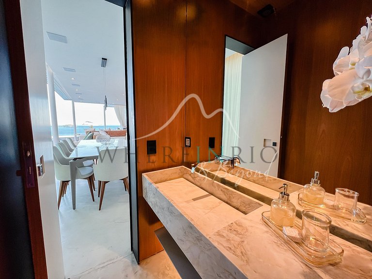 Cobertura Duplex de Luxo com Piscina Infinita