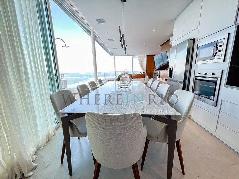 Cobertura Duplex de Luxo com Piscina Infinita