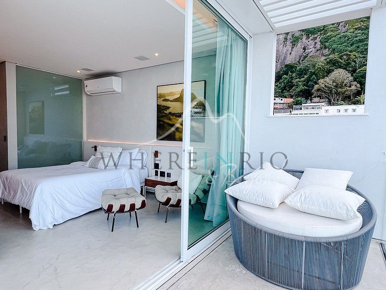 Luxury Duplex Penthouse with Infinity Pool