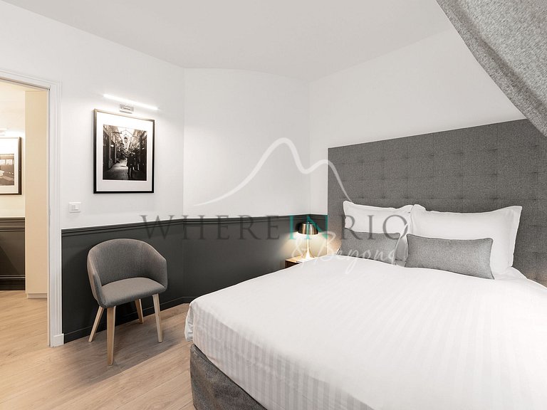 Apartamento de luxo com vista para a Torre Eiffel