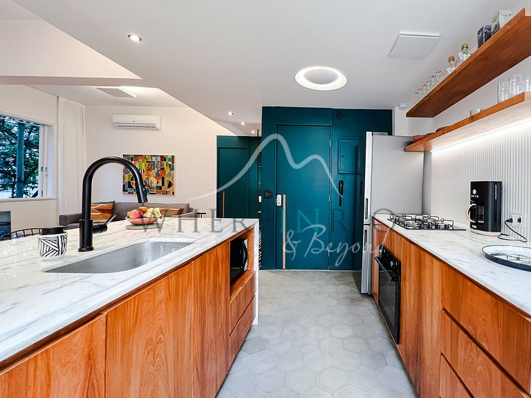 Apartamento reformado com jardim de inverno em Copacabana