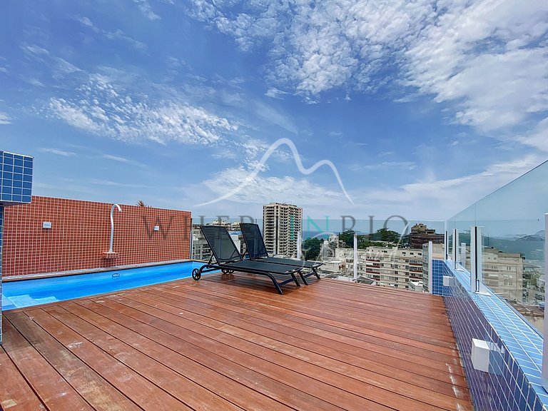 Cobertura maravilhosa com piscina em Copacabana
