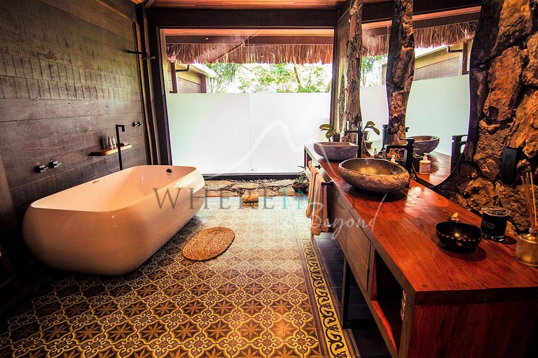 "Ilha do Japão". Ilha privada e auto-suficiente em energia e
