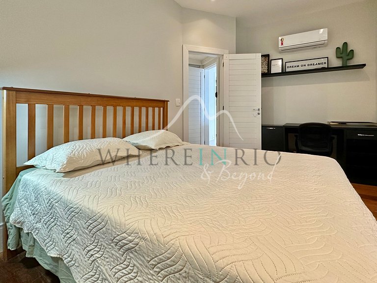 Amazing Beachfront Apartment in Ipanema