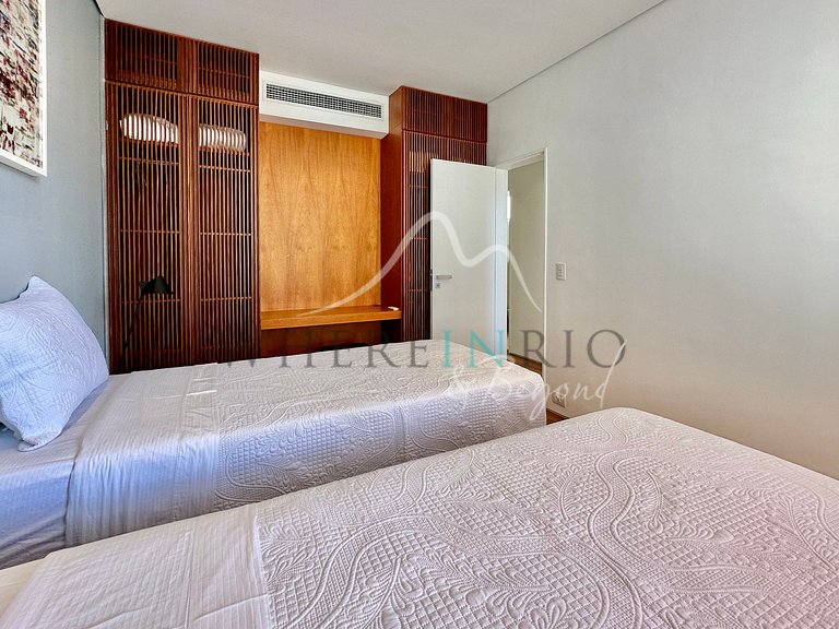 Luxury Triplex Penthouse for Rent in Ipanema