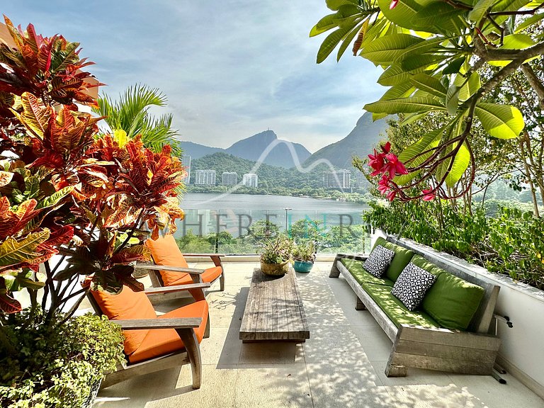 Cobertura com Piscina e Vista Lagoa