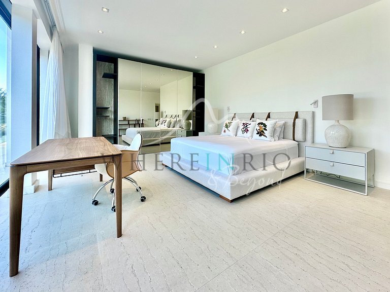 Iconic Luxury Penthouse on Copacabana Beach