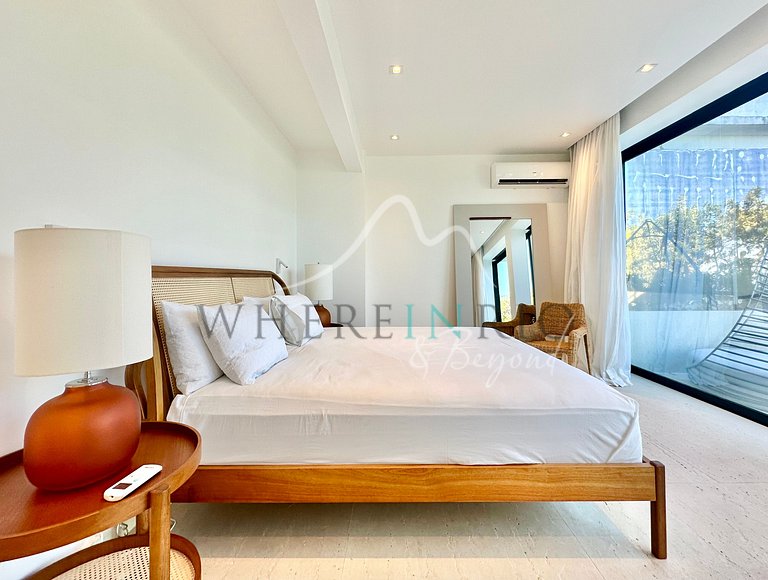 Iconic Luxury Penthouse on Copacabana Beach