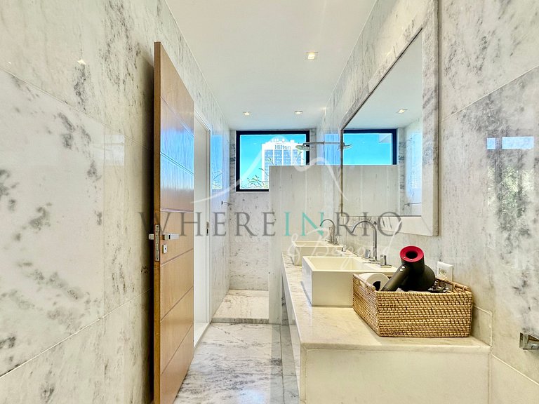 Iconic Luxury Penthouse on Copacabana Beach