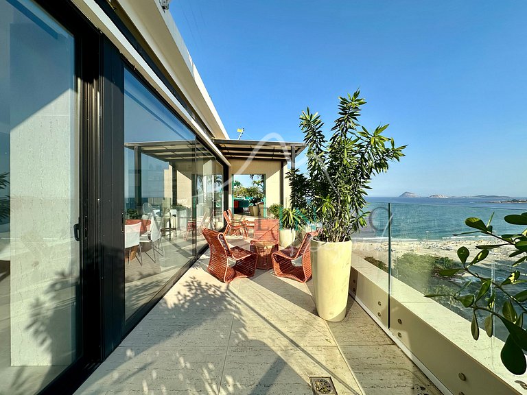 Iconic Luxury Penthouse on Copacabana Beach
