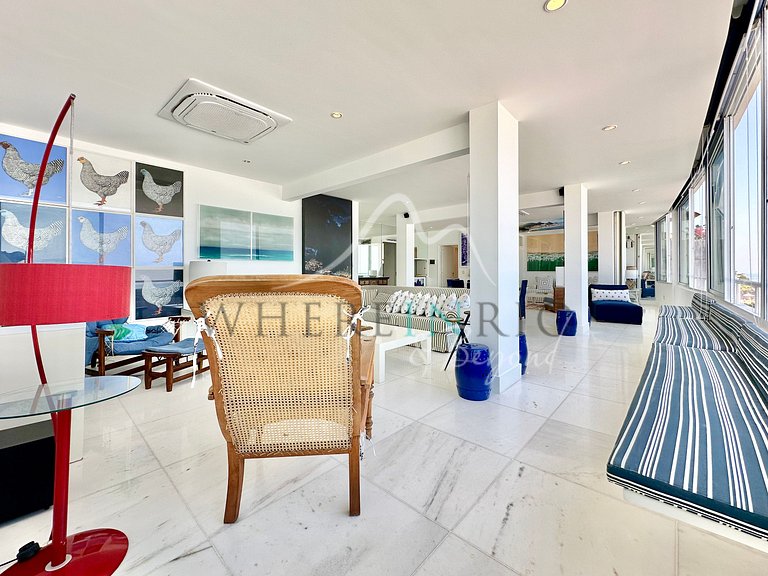Luxury apartment with ocean view in Arpoador