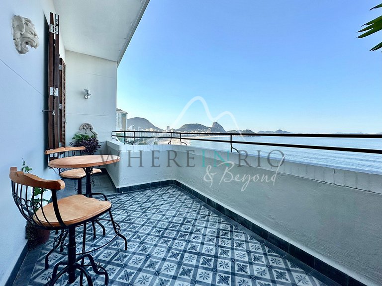 Encantador Apartamento Frente al Mar en Copacabana