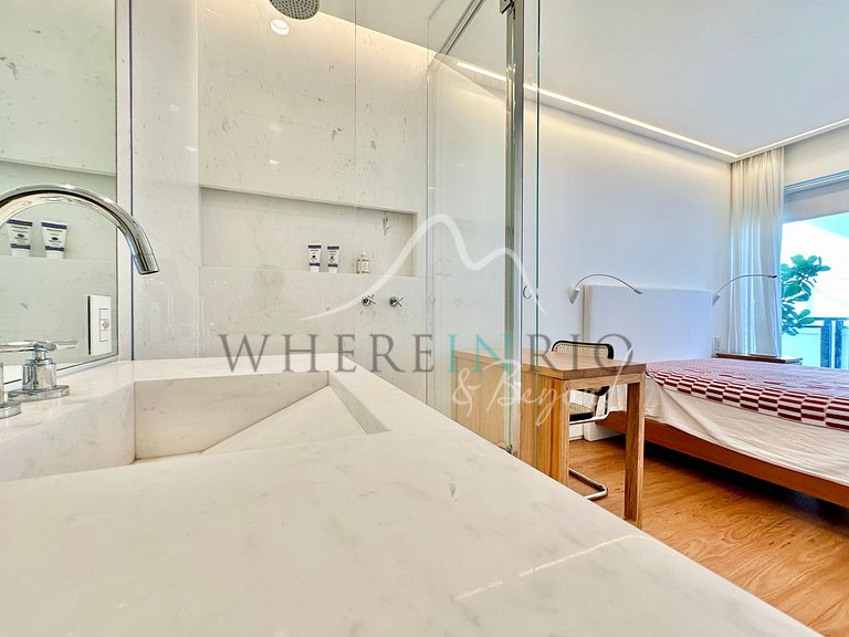 Apartamento de Alto Padrão Frente-Mar no Arpoador