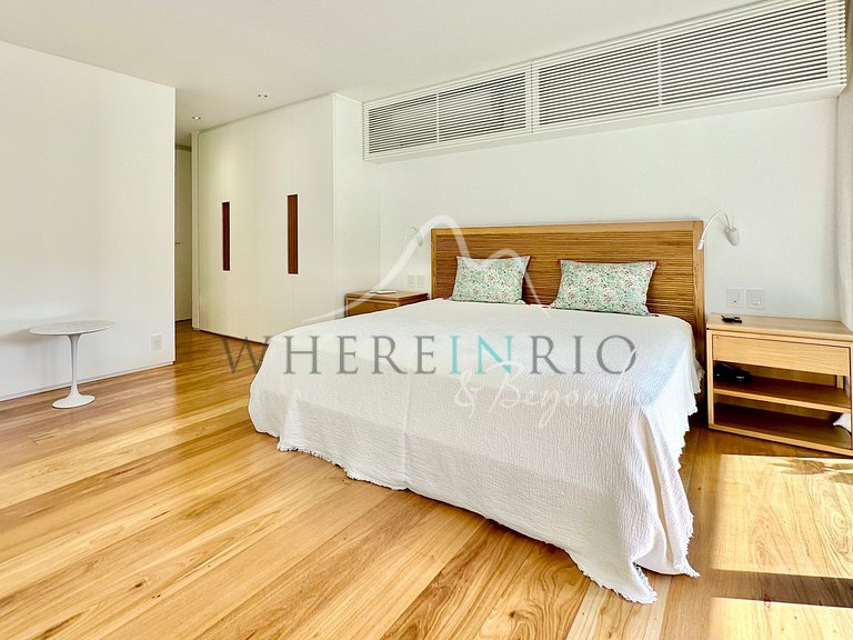 Apartamento de Alto Padrão Frente-Mar no Arpoador