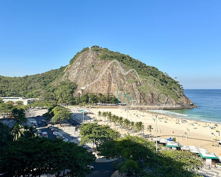 Apartamento com vista mar no Leme