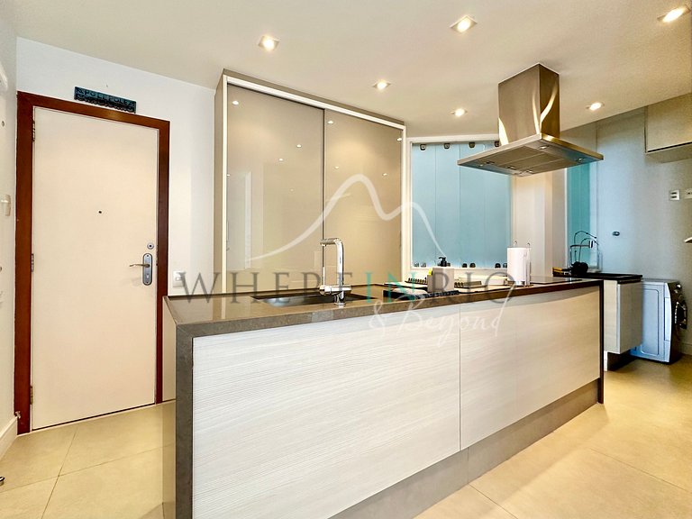 Apartamento com vista mar no Leme