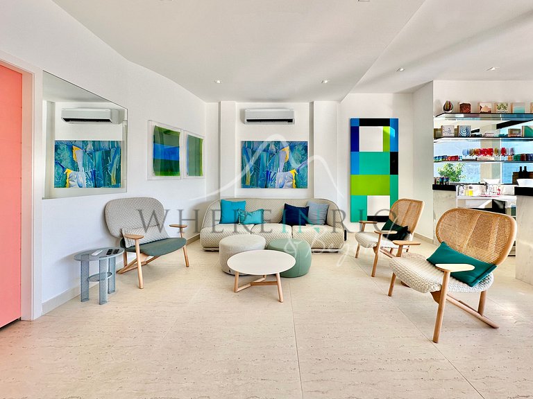 Wonderful beachfront penthouse in Copacabana