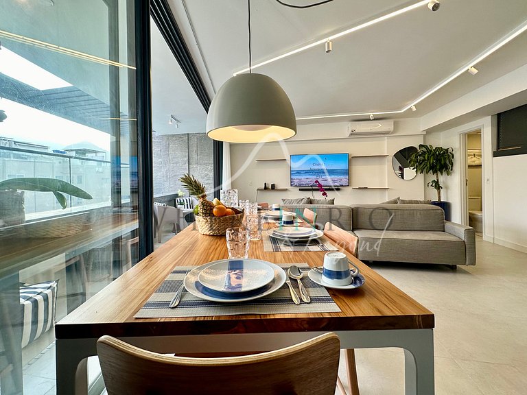 Cobertura Duplex com Piscina no Leblon