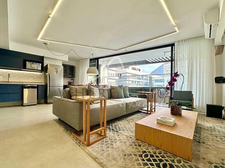 Duplex Penthouse with Pool in Leblon