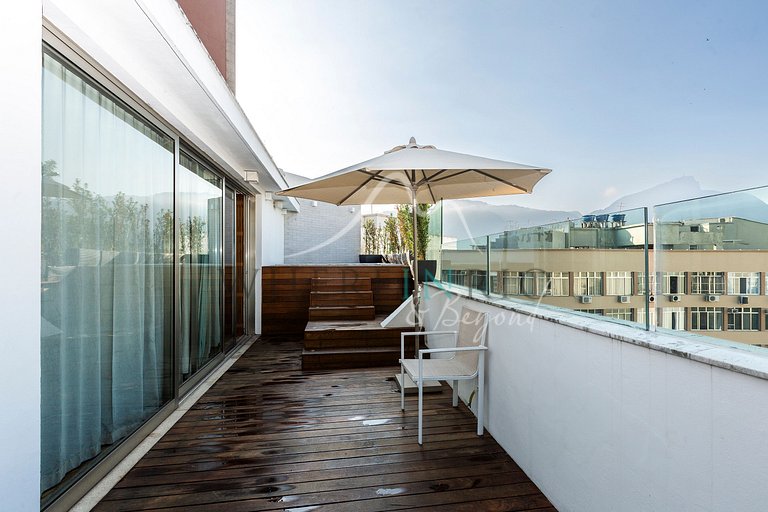 Penthouse with Pool for Vacation Rental in Ipanema
