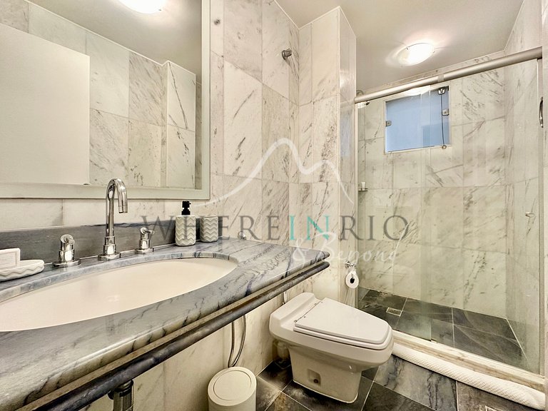 Apartamento con Vista al Mar en Posto 6 Copacabana