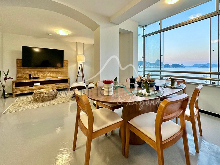 Apartamento com Vista para o Mar em Copacabana
