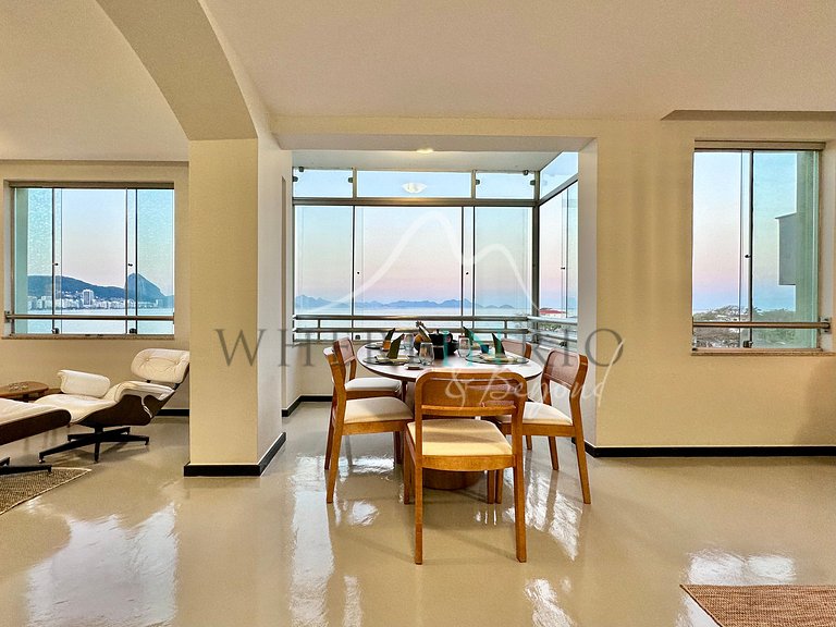 Apartamento con Vista al Mar en Posto 6 Copacabana