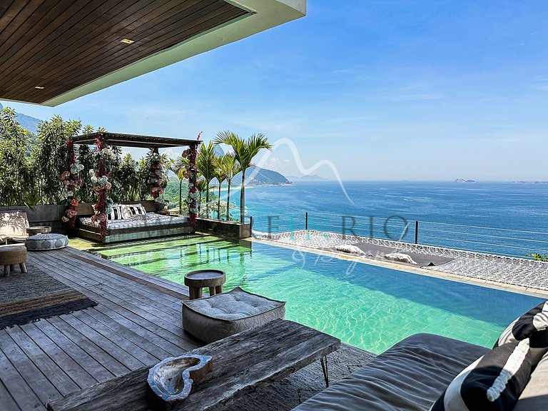 Casa de luxo com vista mar no Joá