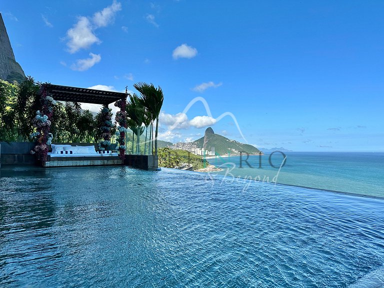 Casa de luxo com piscina infinita para aluguel de férias em