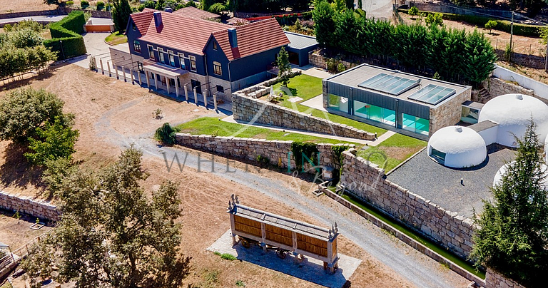 High-End Farmhouse in Douro