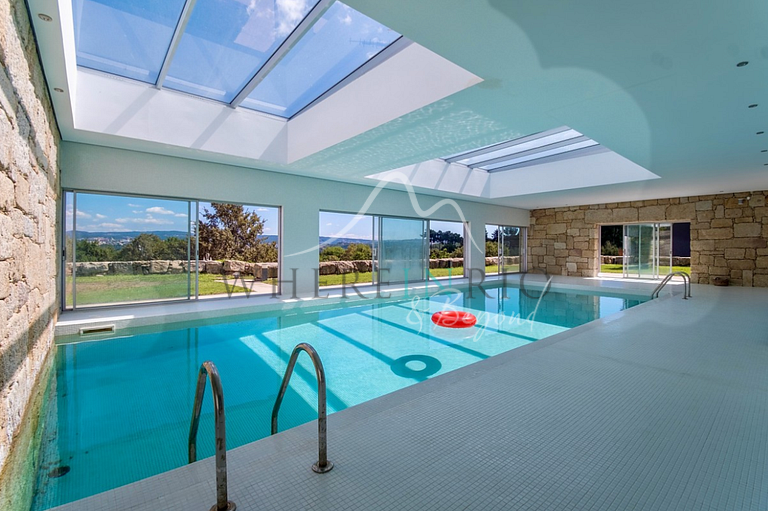 High-End Farmhouse in Douro